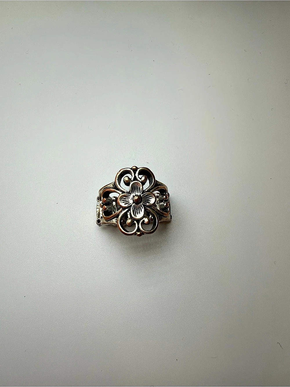 Floral Ring in Silver & Gold Like New